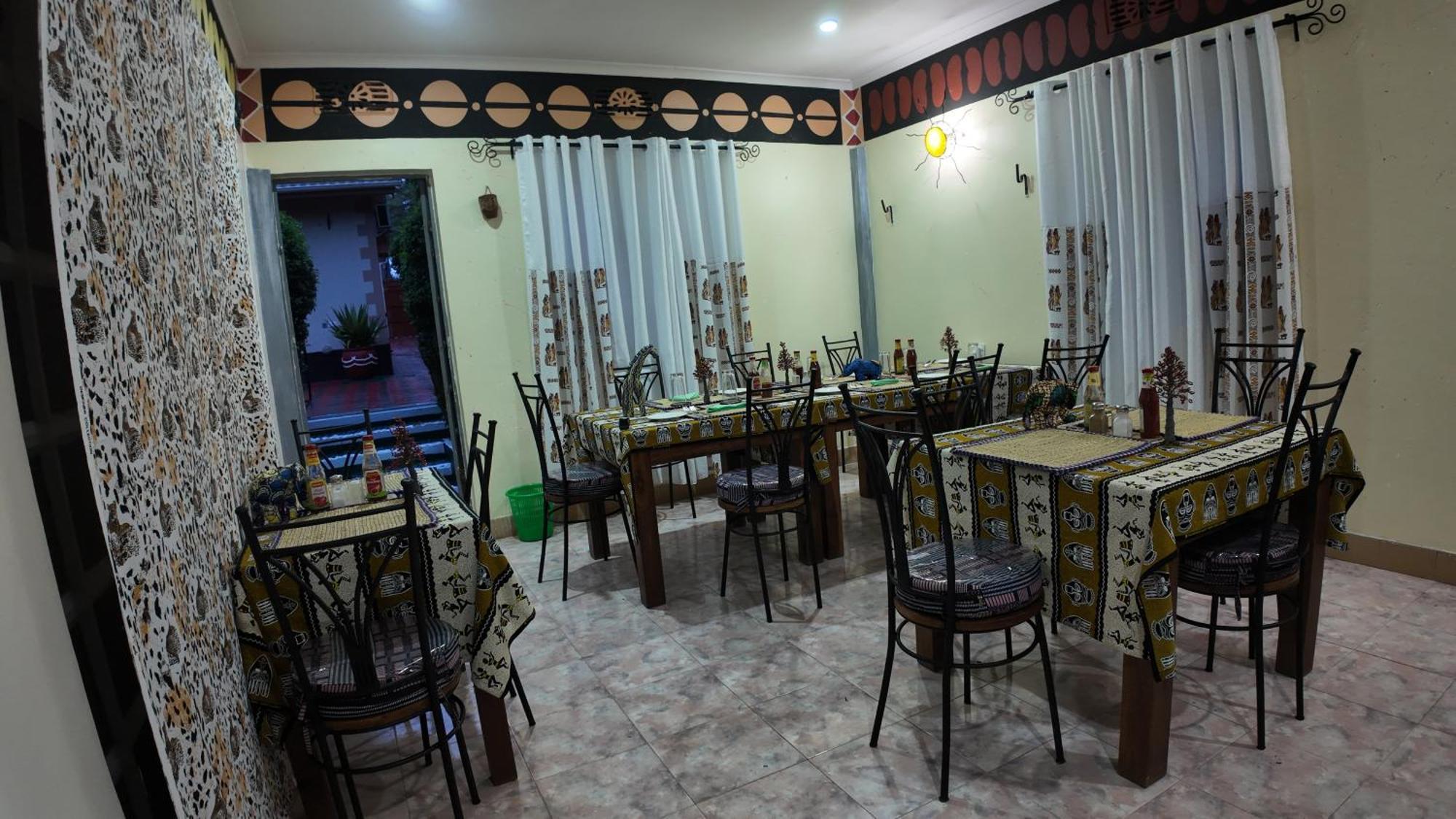 Korona House Hotel Аруша Екстериор снимка