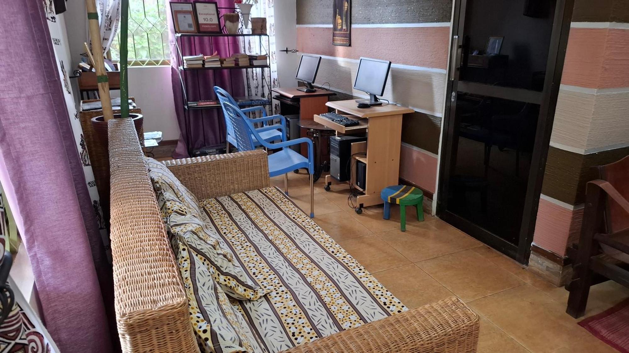 Korona House Hotel Аруша Екстериор снимка